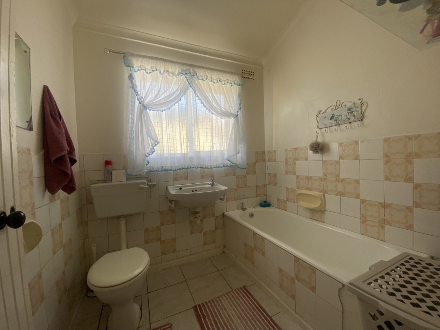 2 Bedroom Property for Sale in Hawston Western Cape